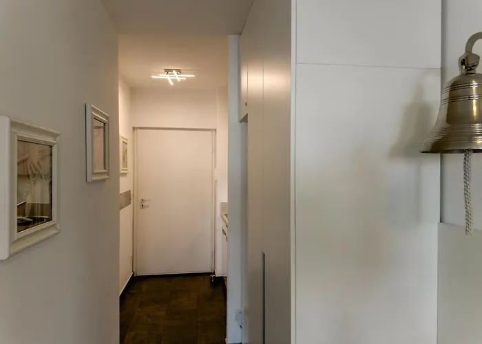 Objekt-nr 246 - - Kaiserallee Lübeck